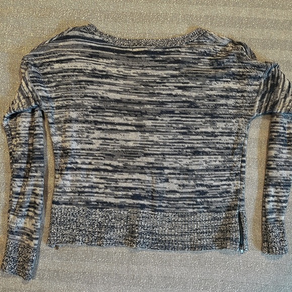 Banana Republic Navy Heather Crop Sweater with Zipper Accent - Picture 4 of 10